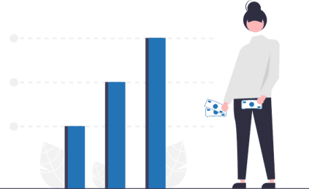 Infoportage - Femme analysant l'augmentation de rendement de son épargne salariale grâce au portage salarial