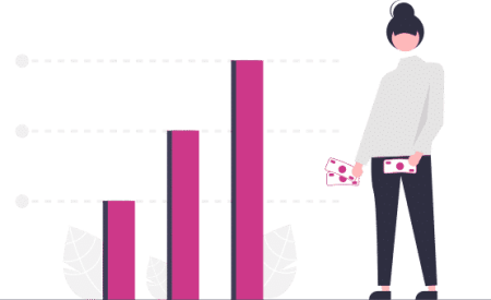 Infoportage - Femme analysant l'augmentation de rendement de son épargne salariale grâce au portage salarial